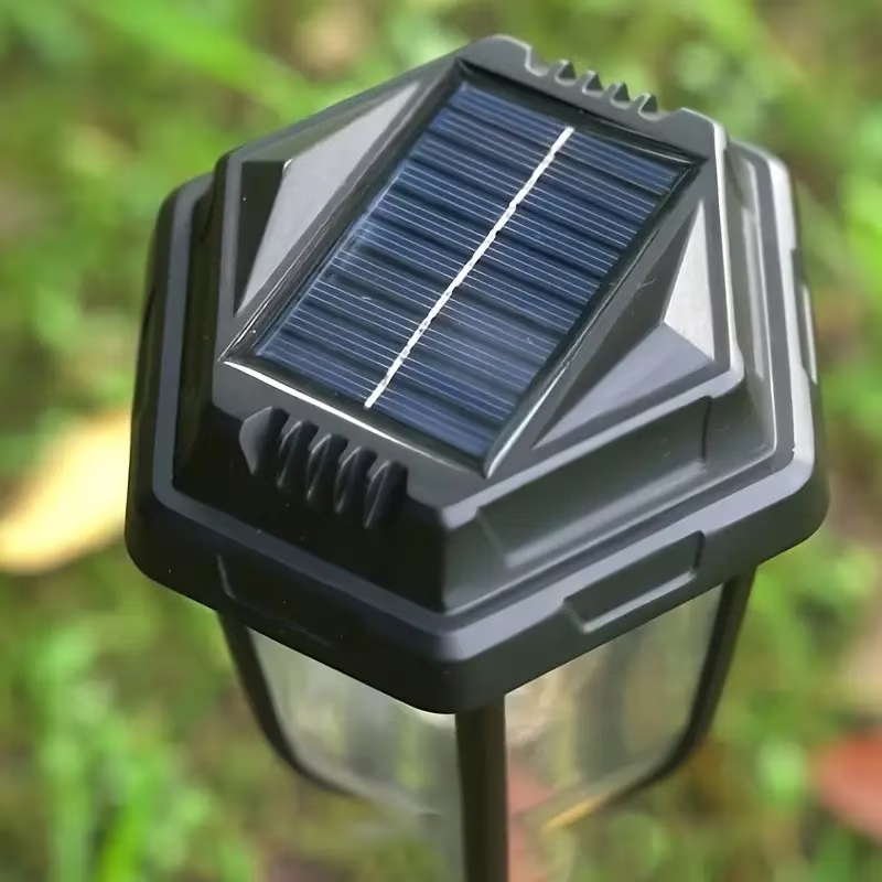Solarna LED lampa s senzorom pokreta