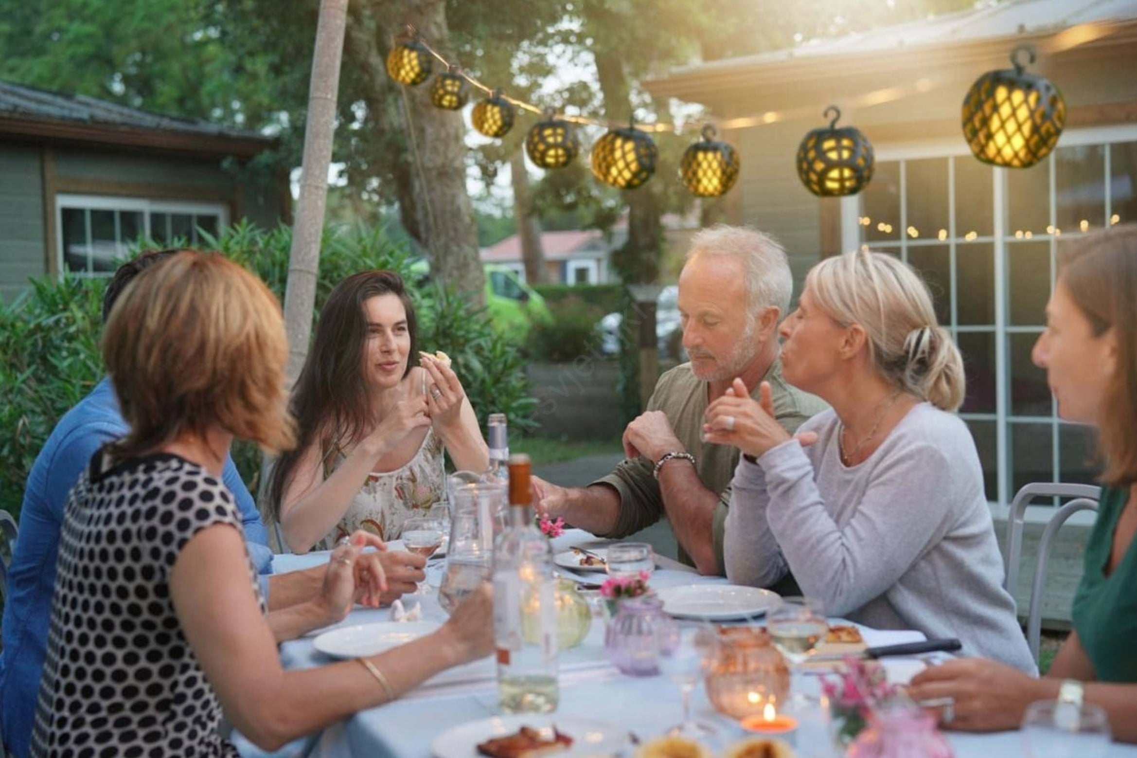 Solarna vrtna girlanda